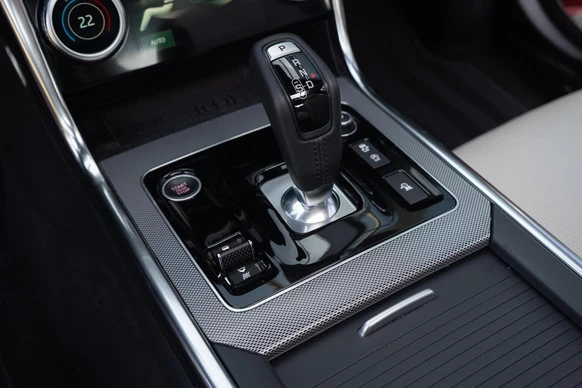 Jaguar XE - Afbeelding 21 van 30