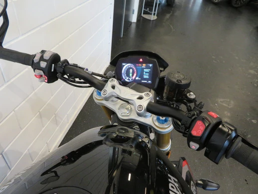 Triumph Speed Triple - Afbeelding 5 van 13