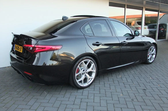Alfa Romeo Giulia - Afbeelding 15 van 30