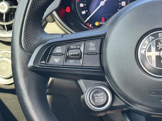 Alfa Romeo Giulia - Afbeelding 15 van 25