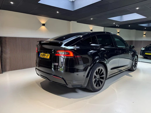 Tesla Model X - Afbeelding 14 van 21