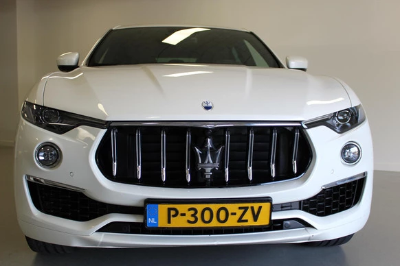 Maserati Levante - Afbeelding 3 van 30