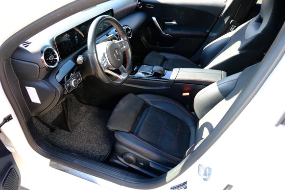 Mercedes-Benz A-Klasse - Afbeelding 2 van 30