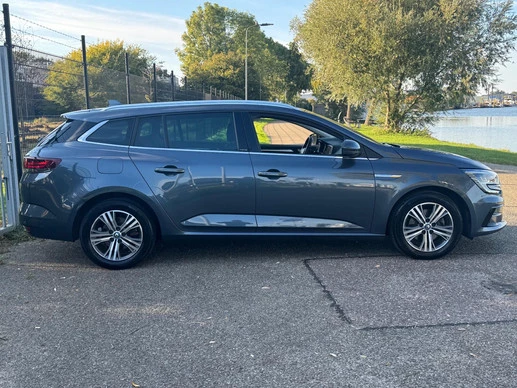Renault Megane E-Tech - Afbeelding 6 van 30