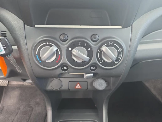 Suzuki Alto - Afbeelding 18 van 20