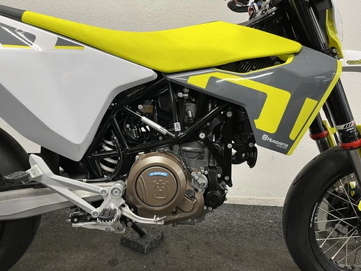 Husqvarna 701 Supermoto - Afbeelding 7 van 22