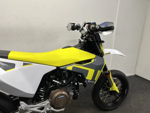 Husqvarna 701 Supermoto - Afbeelding 11 van 22