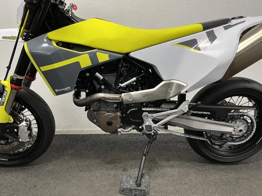 Husqvarna 701 Supermoto - Afbeelding 17 van 22