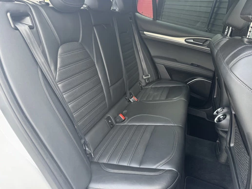 Alfa Romeo Stelvio - Afbeelding 6 van 30