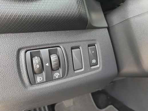 Renault Clio - Afbeelding 28 van 30