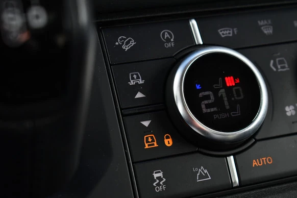 Land Rover Defender - Afbeelding 26 van 30