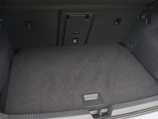 Volkswagen Golf - Afbeelding 17 van 30