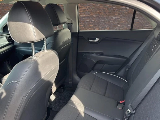 Kia Rio - Afbeelding 11 van 23