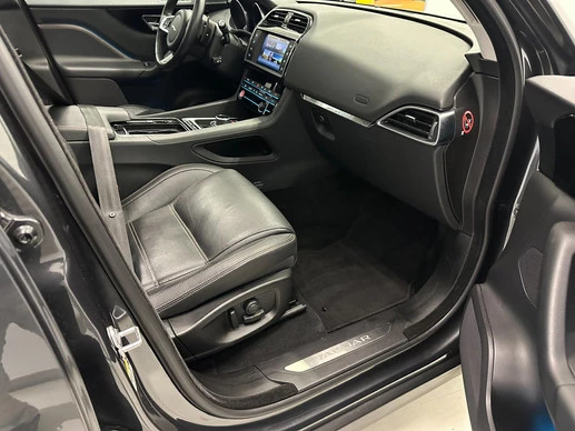 Jaguar F-PACE - Afbeelding 24 van 25