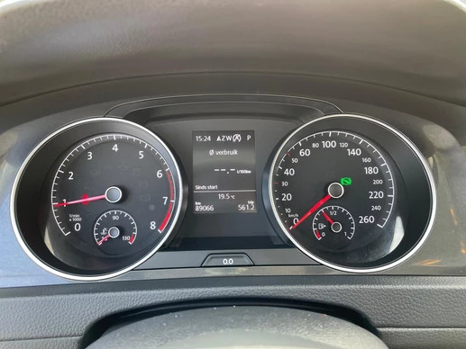 Volkswagen Golf - Afbeelding 15 van 26