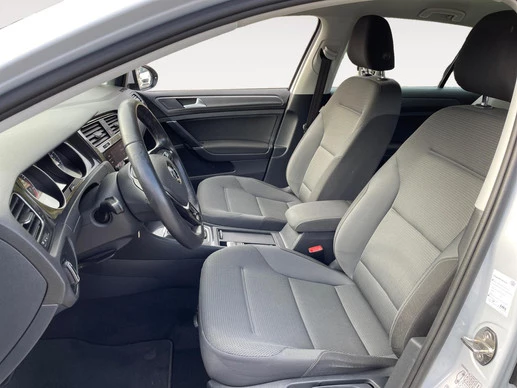 Volkswagen Golf - Afbeelding 24 van 26