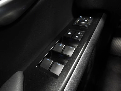 Lexus UX - Afbeelding 18 van 30