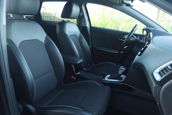 Kia Ceed - Afbeelding 13 van 30