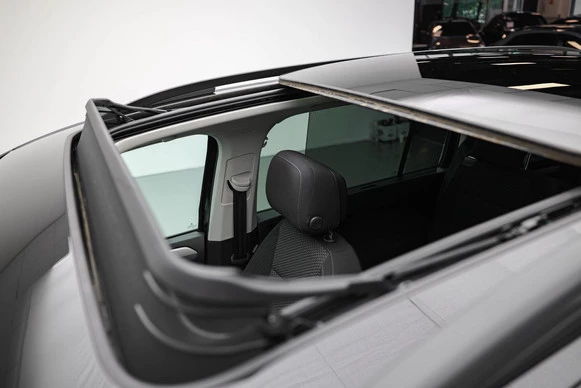 Volkswagen Touran - Afbeelding 26 van 30