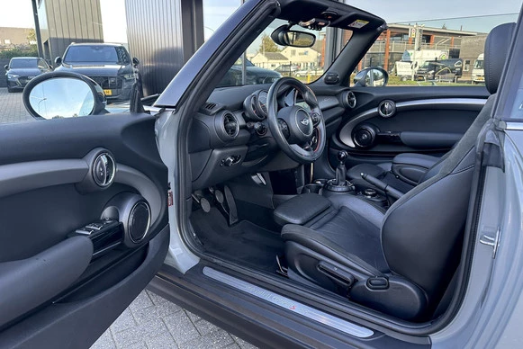 MINI Cooper S Cabrio - Afbeelding 16 van 30