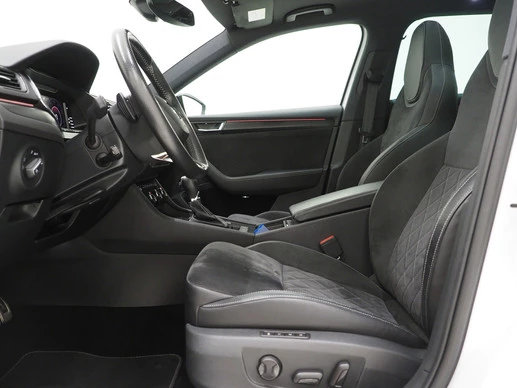 Škoda Superb - Afbeelding 17 van 30