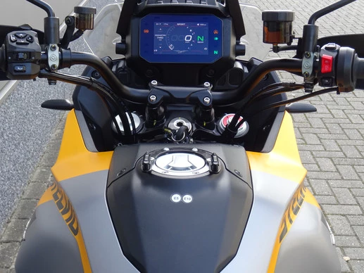 Moto Guzzi Stelvio - Afbeelding 11 van 17