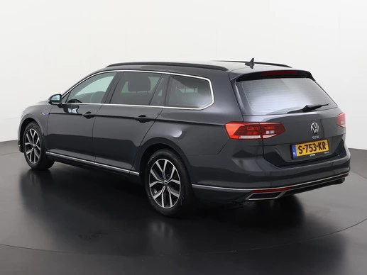 Volkswagen Passat - Afbeelding 6 van 30
