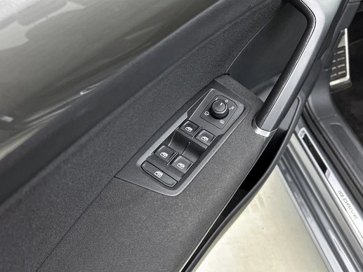 Volkswagen Touran - Afbeelding 21 van 25