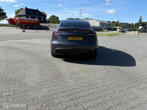 Tesla Model Y - Afbeelding 4 van 18