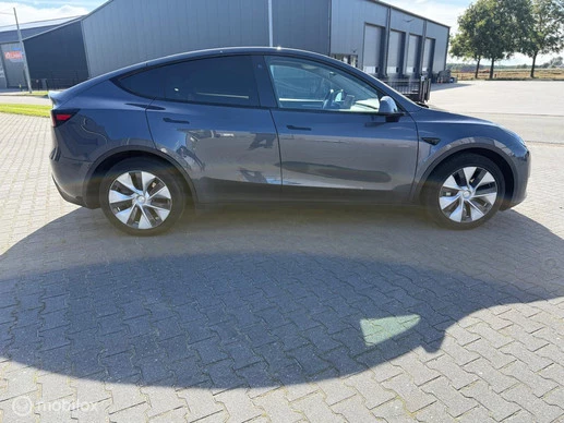 Tesla Model Y - Afbeelding 6 van 18