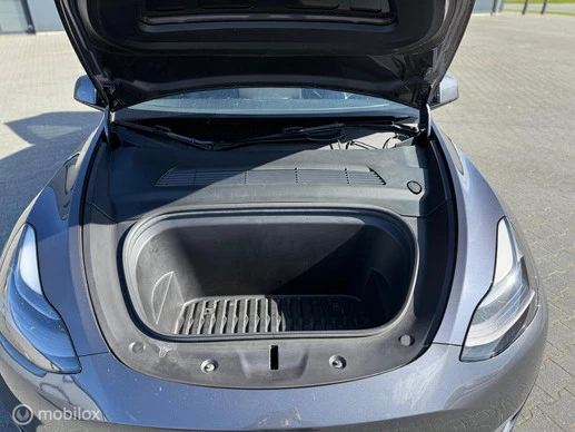 Tesla Model Y - Afbeelding 9 van 18