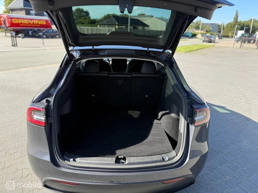 Tesla Model Y - Afbeelding 10 van 18
