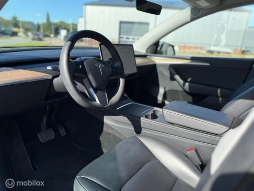 Tesla Model Y - Afbeelding 11 van 18