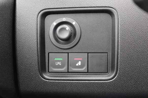 Dacia Duster - Afbeelding 28 van 29