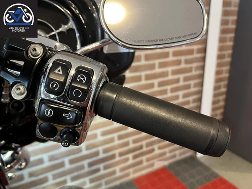 Harley-Davidson Electra Glide - Afbeelding 11 van 14