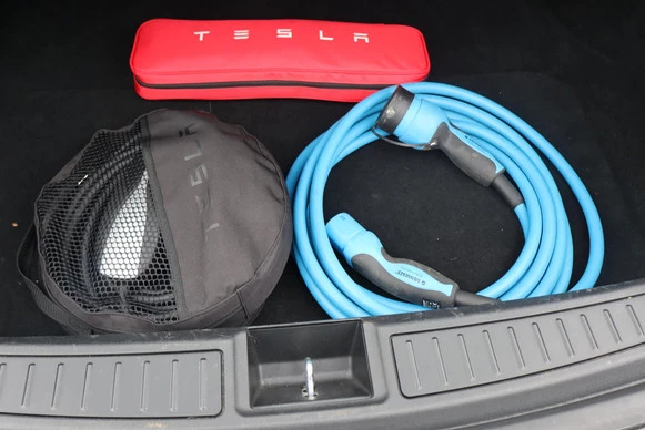 Tesla Model S - Afbeelding 15 van 30