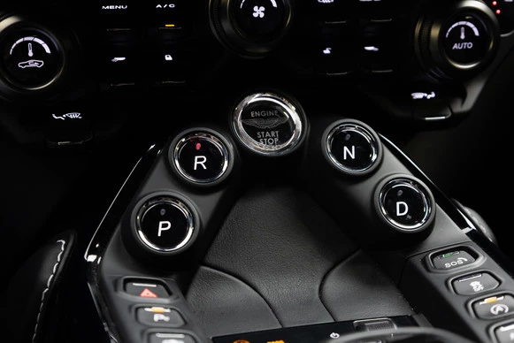 Aston Martin V8 Vantage - Afbeelding 15 van 30