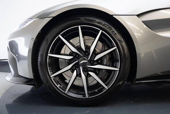 Aston Martin V8 Vantage - Afbeelding 24 van 30