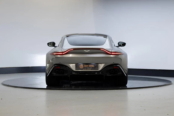 Aston Martin V8 Vantage - Afbeelding 26 van 30
