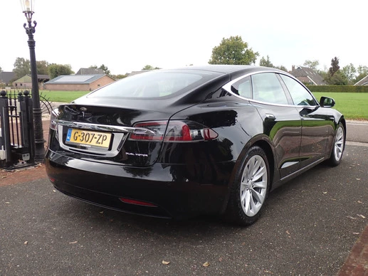 Tesla Model S - Afbeelding 4 van 30