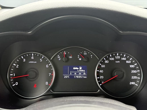 Kia Carens - Afbeelding 17 van 30