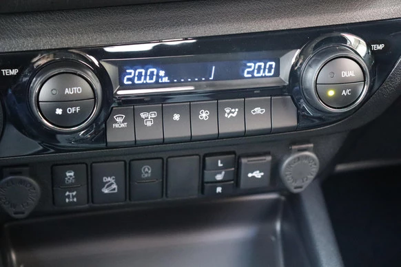 Toyota Hilux - Afbeelding 26 van 30