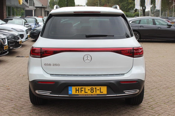 Mercedes-Benz EQB - Afbeelding 15 van 30