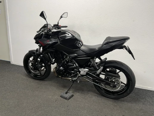 Kawasaki Z650 - Afbeelding 15 van 20