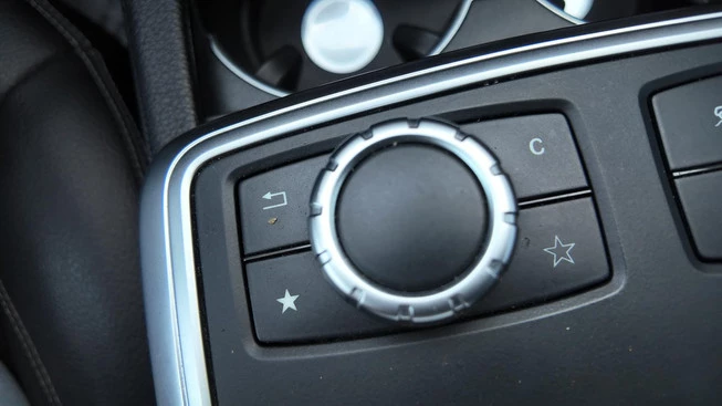 Mercedes-Benz M-Klasse - Afbeelding 16 van 24