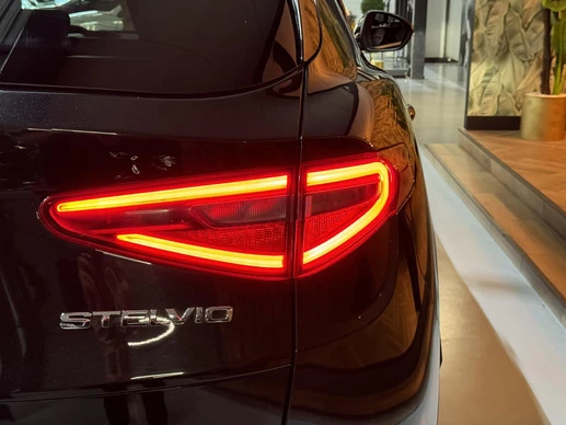 Alfa Romeo Stelvio - Afbeelding 22 van 30