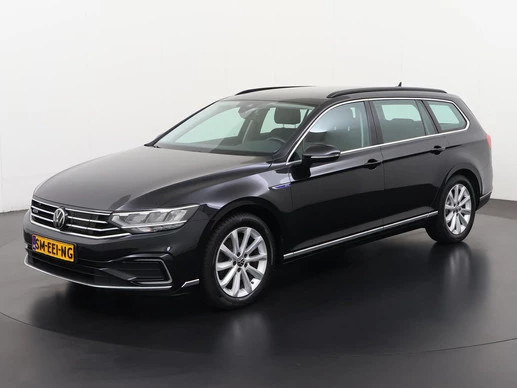 Volkswagen Passat - Afbeelding 1 van 30