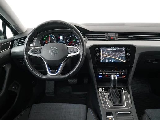 Volkswagen Passat - Afbeelding 6 van 30