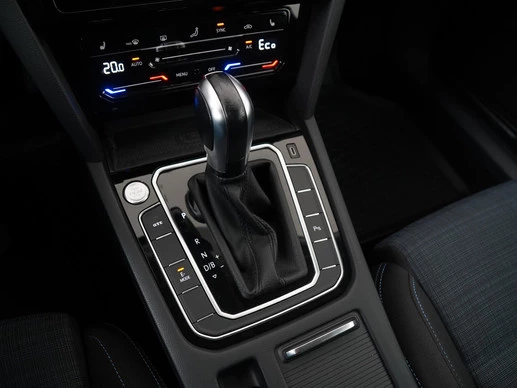 Volkswagen Passat - Afbeelding 11 van 30