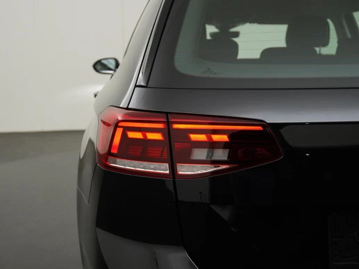 Volkswagen Passat - Afbeelding 27 van 30